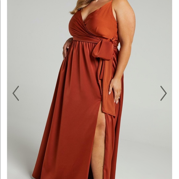 Showpo Revolve Around Me Dress 14 - Picture 2 of 5